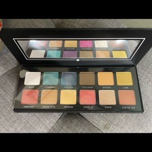 Boxy Charm eyeshadow palette